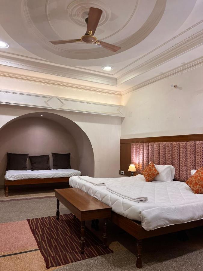 Aavaa Shanti Niwas Varanasi Exterior photo